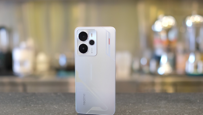 Trải nghiệm thực tế realme 14 5G: Hiệu năng mạnh mẽ, ngoại hình cực chất, AI thông minh vượt kỳ vọng trong tầm giá