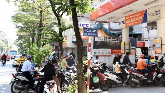 Giá xăng dầu hôm nay 31/5: Diễn biến tiêu cực ngày cuối tháng, giá cả 'tụt dốc không phanh'