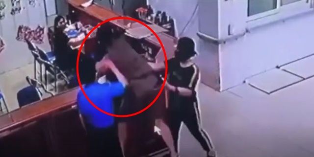 Xôn xao clip nữ nhân viên y tế bị người đàn ông đánh ngay tại bệnh viện, cơ quan chức năng vào cuộc