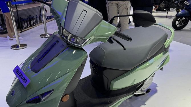 Suzuki sắp ra mắt ‘xe ga quốc dân’ giá rẻ mới tại Việt Nam: Thiết kế ăn đứt Honda Vision và SH Mode