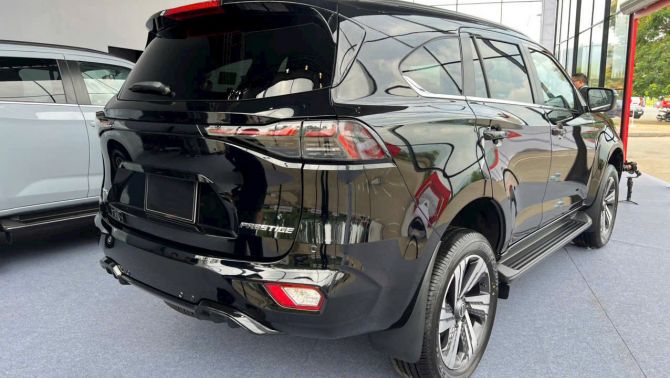 ‘Khắc tinh’ của Toyota Fortuner và Ford Everest ra mắt tại Việt Nam: Thiết kế cực chất, giá hấp dẫn