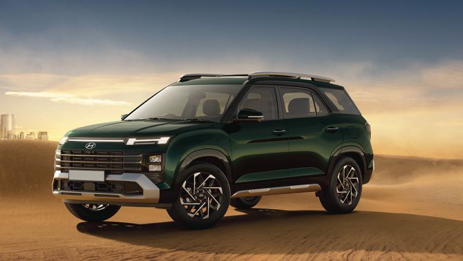 Hyundai ra mắt mẫu SUV 7 chỗ mới giá cực rẻ 479 triệu đồng: Khắc chế cứng Toyota Fortuner và Everest