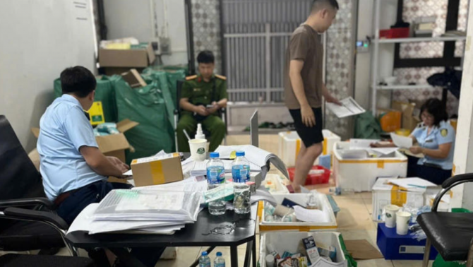 Hà Nội: Thu giữ 3.500 sản phẩm là dầu gội, kem chống nắng, kem dưỡng da không rõ nguồn gốc xuất xứ