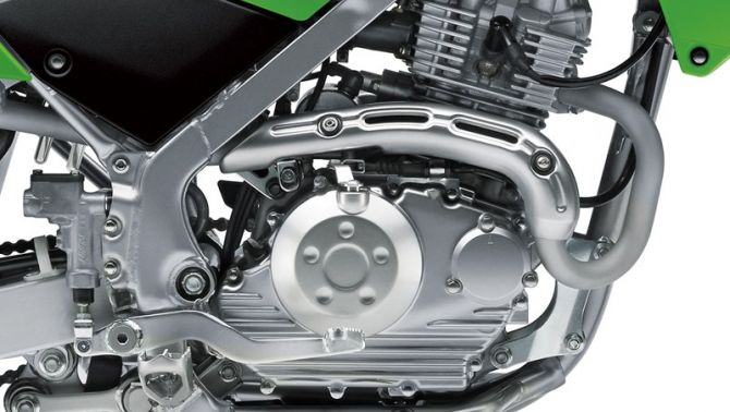 ‘Vua côn tay’ 144cc mới của Nhật chính thức ra mắt: Giá 69 triệu đồng, hút khách hơn Honda Winner X