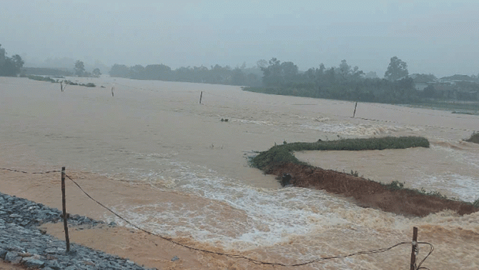 Quảng Bình: Thực hư tin vỡ đập thủy lợi chứa 500.000m³ nước, lực lượng chức năng khẩn trương ứng phó