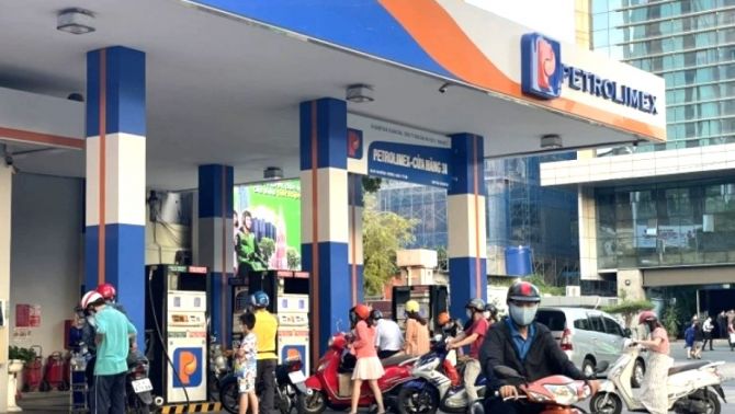 Giá xăng dầu hôm nay 16/6: Mức tăng kỷ lục kể từ năm 2022, chuyên gia cảnh báo nóng 