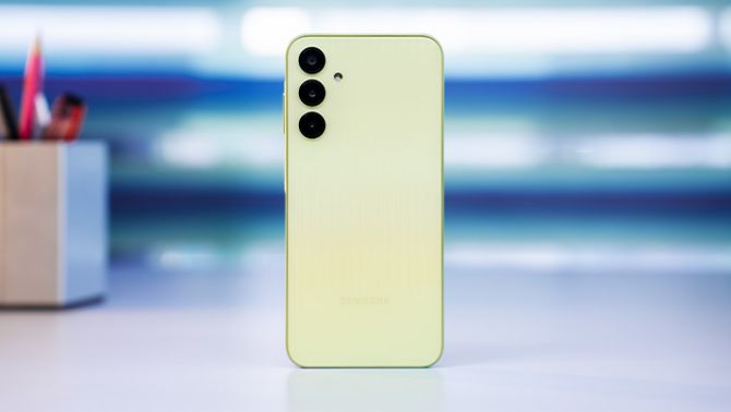 Đây là cực phẩm giá rẻ của Samsung dùng chip của cựu vương tầm trung rẻ như bèo, đe nẹt cả iPhone 16