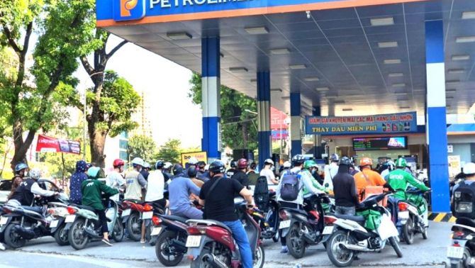 Giá xăng dầu hôm nay 22/6: Tăng giảm khó lường, chuyên gia cảnh báo nóng!