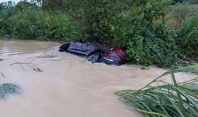 Xe ô tô chở 5 người bị lũ cuốn trôi ở Tuyên Quang khi đi theo Google Maps