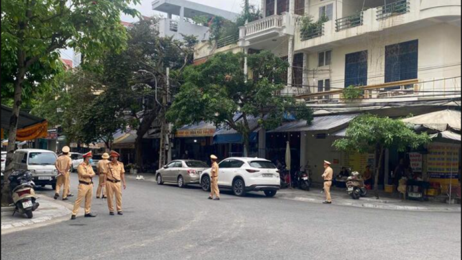 Huy động gần 100 cán bộ, chiến sĩ khám xét loạt địa điểm liên quan ông trùm Vi 'ngộ' ở Thanh Hóa