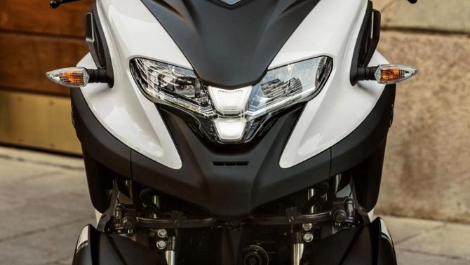 Tuyên chiến Honda SH, Yamaha chính thức ra mắt ‘vua xe ga’ mới xịn hơn Air Blade, có ABS, giá dễ mua