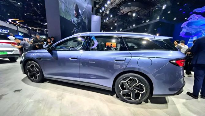 Mẫu ô tô giá rẻ mới giá 485 triệu đồng chính thức ra mắt: Hạ đo ván Kia Morning và Hyundai Grand i10