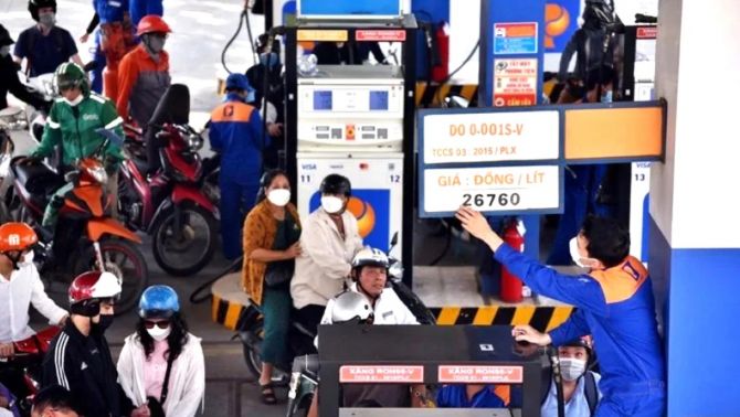 Giá xăng dầu hôm nay 7/7: Diễn biến đầy bất ngờ, người dân sắp đón tin vui!