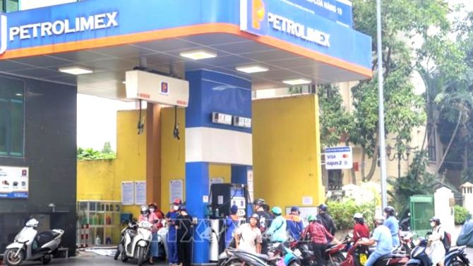 Giá xăng dầu hôm nay 9/7: Sau chuỗi ngày giảm liên tục, trong nước bắt đầu vọt tăng từ chiều mai