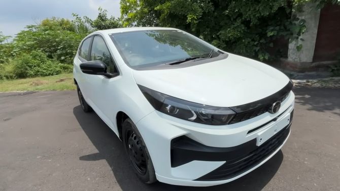 Mẫu hatchback cỡ B mới giá 183 triệu đồng này đã về đại lý: Hạ bệ Kia Morning và Grand i10 vì quá rẻ