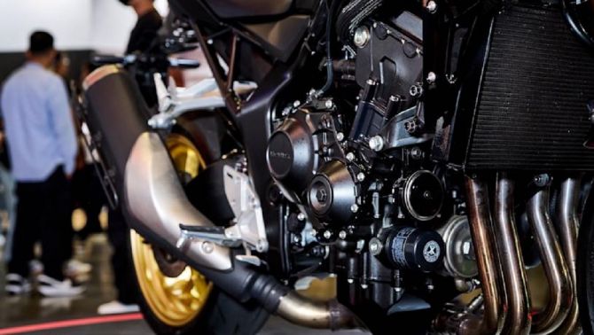 Honda chính thức ra mắt ‘huyền thoại bóng đêm’ mới lấn át Winner X: Thiết kế vượt thời gian, giá mềm