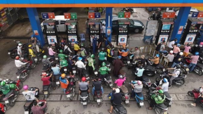 Giá xăng dầu hôm nay 12/7: Thị trường 'nóng' hơn bao bao giờ hết do nguồn cung - cầu bất ổn!