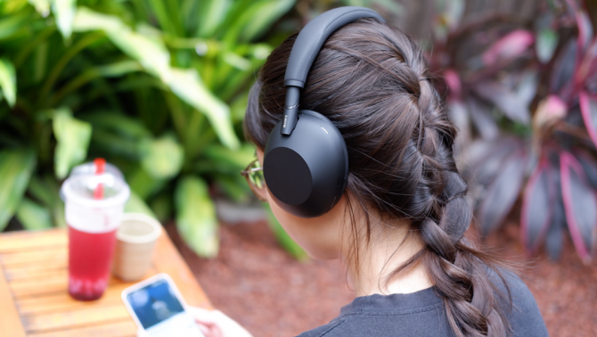 Đánh giá tai nghe Sony WH-1000XM6: Chất âm hoàn hảo, chống ồn hàng đầu thế giới, thiết kế gập gọn linh hoạt 