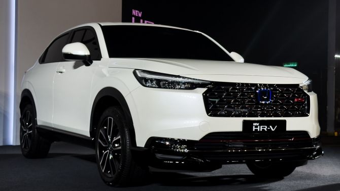 Honda HR-V 2025 chính thức ra mắt giá 620 triệu đồng: Thiết kế cực đẹp, đả bại Toyota Corolla Cross