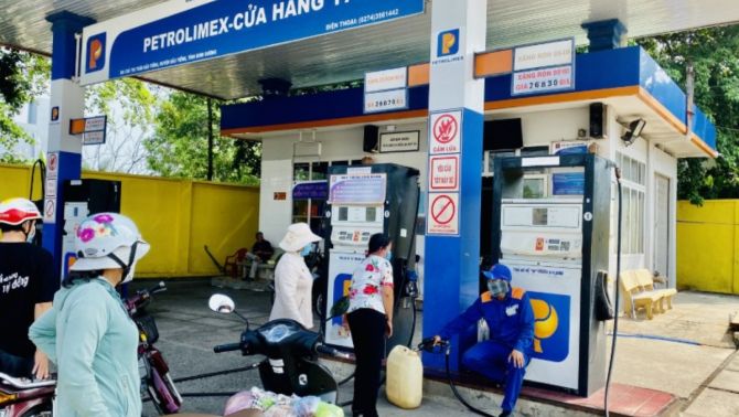 Giá xăng dầu hôm nay 19/7: Tụt dốc không phanh, dấy lên kỳ vọng lạm pháp cũng giảm