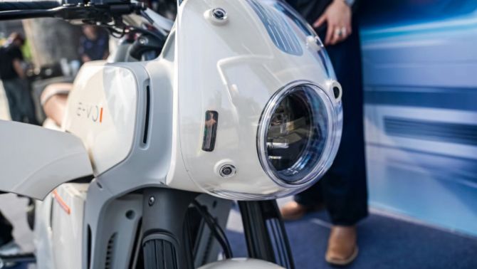 ‘Xe máy quốc dân’ mới của Honda sắp về Việt Nam: Có phanh ABS, màn cực to 7 inch, đại lý đã nhận cọc