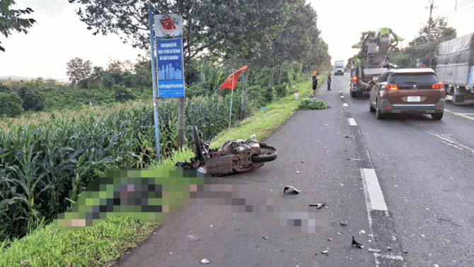 Hiện trường gây ám ảnh vụ tai nạn giữa xe tải và xe máy ở Lâm Đồng khiến nạn nhân tử vong tại chỗ