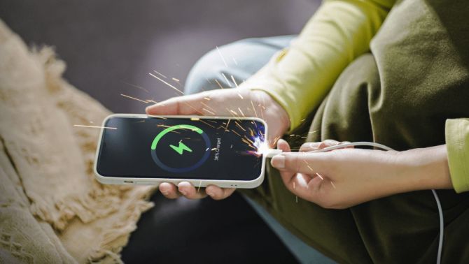 Mua sạc dỏm cho điện thoại trên Shopee, Lazada, Tiktok - Cái chết từ từ!