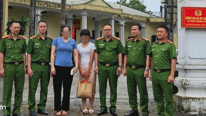 Trong phút giây tuyệt vọng, gia đình ở Hà Nội vỡ òa khi nhận tin đã tìm thấy con gái ở Phú Thọ