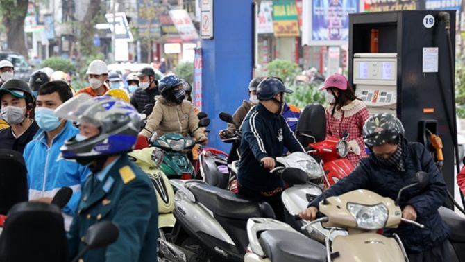 Giá xăng dầu hôm nay 1/8: Diễn biến phức tạp ngày đầu tháng, tăng giảm đan xen nhau!