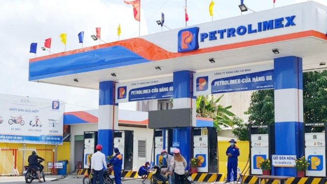 Giá xăng dầu hôm nay 3/8: Giảm 'sốc' chạm mốc gần 3%, tình hình giá cả hiện tại thế nào?