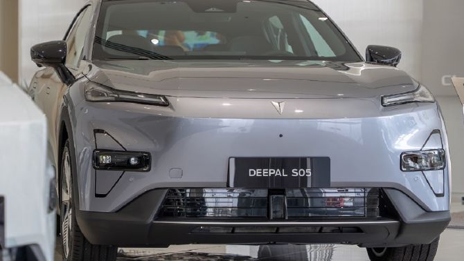 Mẫu SUV hạng C ngang cỡ Mazda CX-5 ra mắt giá cực rẻ 470 triệu đồng: Đẹp hơn cả Honda CR-V và Tucson