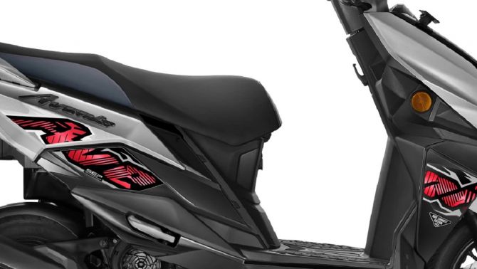 Suzuki chính thức ra mắt ‘huyền thoại xe ga’ 125cc mới giá 23,9 triệu đồng: Chất hơn Honda Air Blade