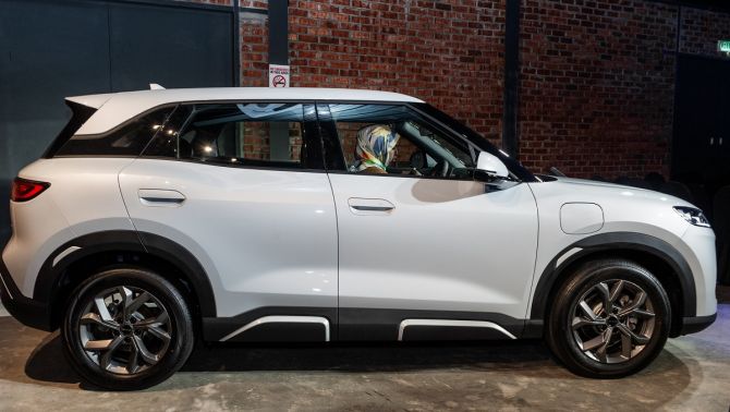 Mẫu SUV điện hạng B mới giá 540 triệu đồng ra mắt: Thiết kế đẹp hơn xe xăng Kia Seltos và Honda HR-V