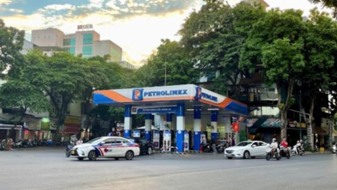 Giá xăng dầu hôm nay 7/8: Đồng loạt tăng mạnh từ chiều nay, RON95 lên bao nhiêu đồng/lít?