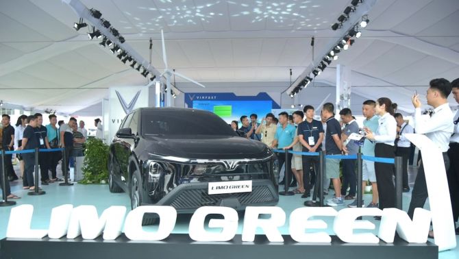 ‘Combo 5 Dễ’ cho tài xế lên chuyển đổi sang xe điện cùng GSM và GF