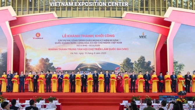 VINGROUP LÀ DOANH NGHIỆP TƯ NHÂN NỘP NGÂN SÁCH LỚN NHẤT CẢ NƯỚC