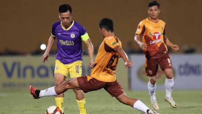 Phục vụ kế hoạch tổng duyệt diễu binh 2/9, 'siêu kinh điển' V.League dời lịch vào phút chót