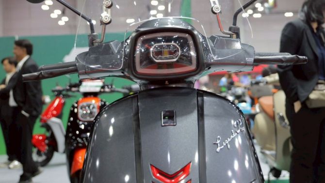 ‘Vua xe ga’ mới ‘Made in Thailand’ chính thức ra mắt giá 32 triệu đồng: Khắc chế Honda Vison và LEAD