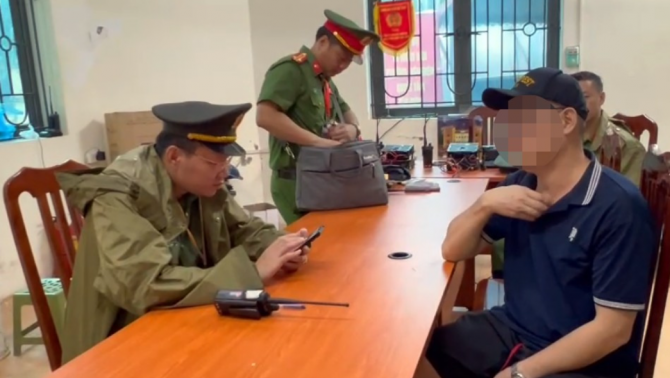 Xử phạt 5 trường hợp ‘bán chỗ’ xem diễu binh, diễu hàng A80 