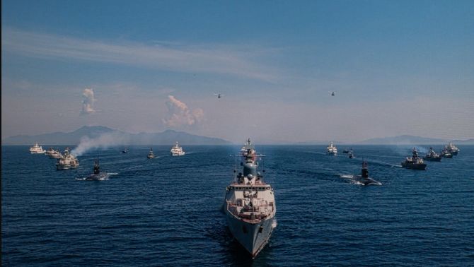 Hình ảnh hùng tráng về sức mạnh Hải quân nhân dân Việt Nam tại diễu binh A80 trên biển Cam Ranh