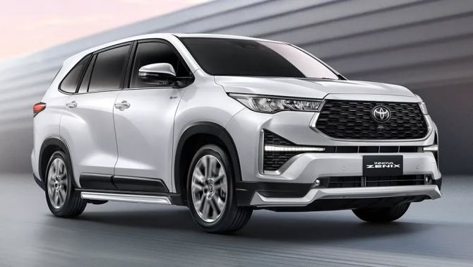 Toyota Innova phiên bản 2026 đẹp long lanh ra mắt: Gây sóng gió với Mitsubishi Xpander, giá hấp dẫn