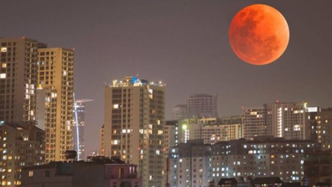 Việt Nam có thể xem 'Trăng máu' trong đêm nay: Người dân lưu ý địa điểm và mốc thời gian cụ thể!