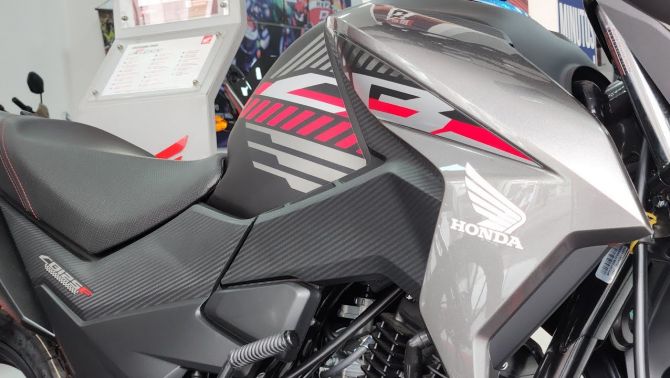 Honda chính thức mở bán ‘huyền thoại côn tay’ 125cc mới giá 39,2 triệu đồng: Khắc chế Yamaha Exciter