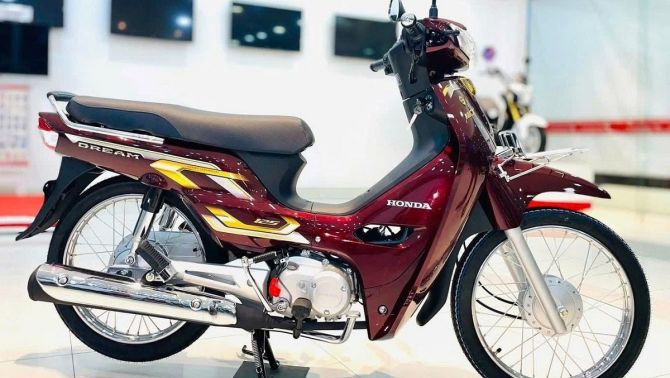 ‘Huyền thoại’ Honda Dream 2026 chính thức về đại lý: Đẳng cấp vượt thời gian, đè bẹp Future, giá mềm