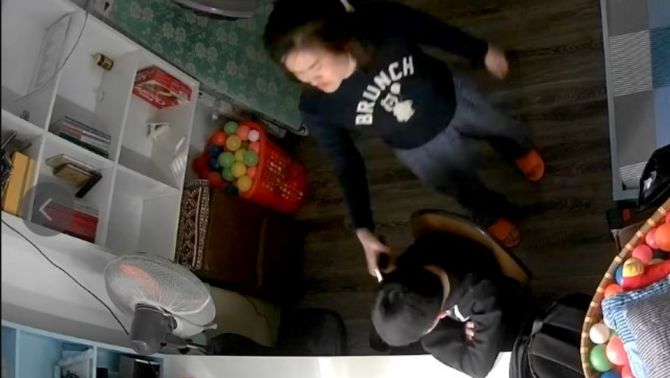 Vụ cậu bé bị mẹ kế đối xử tệ bạc: Loạt clip từ camera và những bức tâm thư khiến dư luận xôn xao