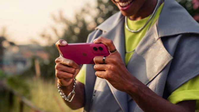 Lộ diện vua 5G giá rẻ mới, có pin dung lượng lớn 6.790mAh và màn hình 6,72 inch xịn hơn iPhone 11