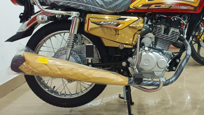 Honda chính thức ra mắt ‘huyền thoại côn tay’ 125cc mới giá 24 triệu đồng: Rẻ hơn hẳn Yamaha Exciter