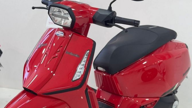 Tuyên chiến Honda SH, ‘huyền thoại xe ga’ 125cc ‘Made in Italy’ ra mắt tại Việt Nam, có ABS, giá mềm