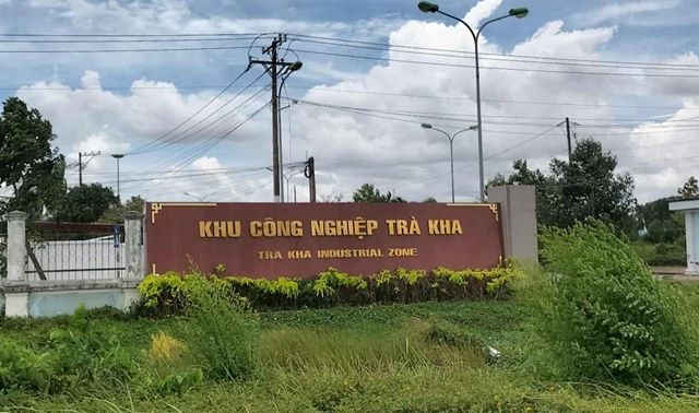 Nam công nhân ở Cà Mau bất ngờ bị cuốn vào máy sản xuất phân bón tử vong