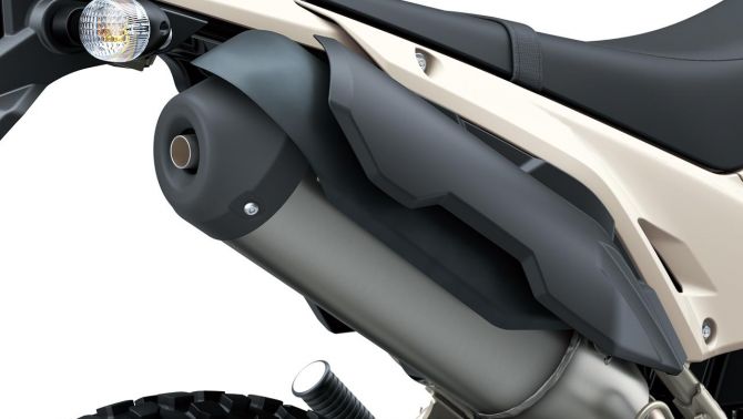 ‘Huyền thoại côn tay’ 230cc của Nhật chính thức ra mắt: Thiết kế chất hơn cả Honda Winner R, giá mềm